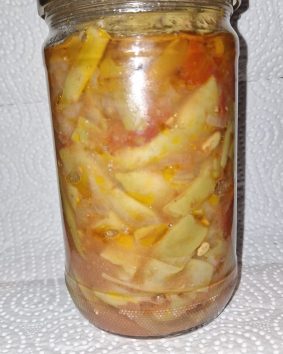 Domatesli Taze Fasülye Yemegi